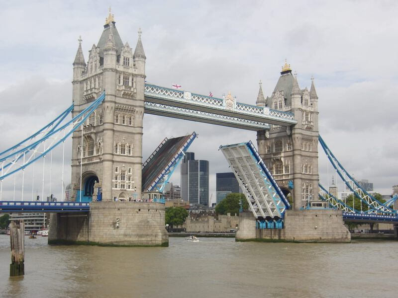 tower bridge london